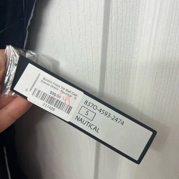 NWT navy structured cap-sleeve shirt dress with pockets - Picture 6 of 6